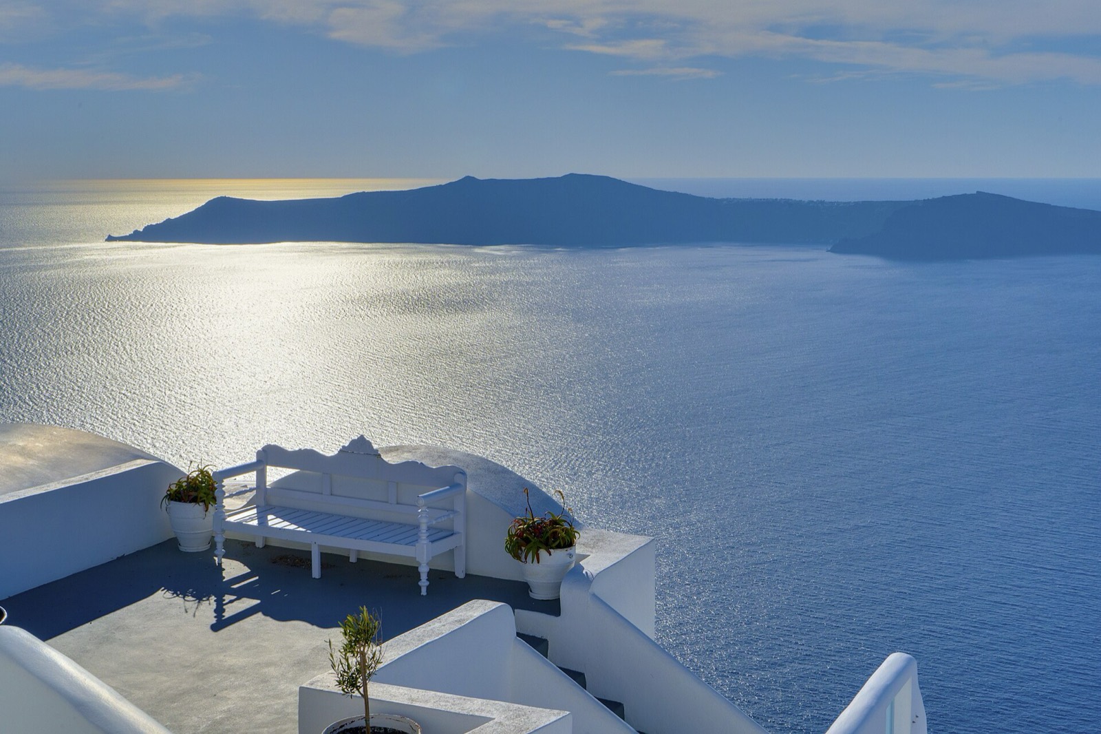 White houses of Oia on the Santorini caldera